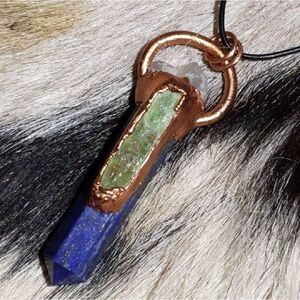 'Lyniverif' Green Kyanite, Lapis Lazuli Tower & Raw Quartz Cluster Necklace